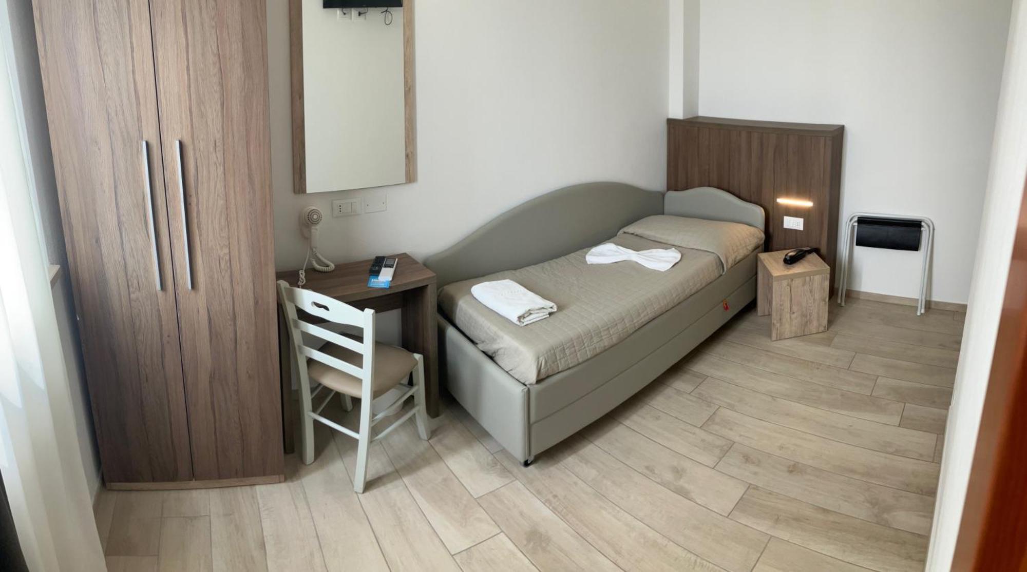 Bed And Book 2*