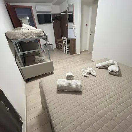 Hotel Bed And Book Rimini Exterior photo