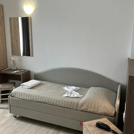 Hotel Bed And Book Rimini Exterior photo